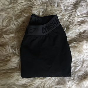 Gym shark “fit” leggings.